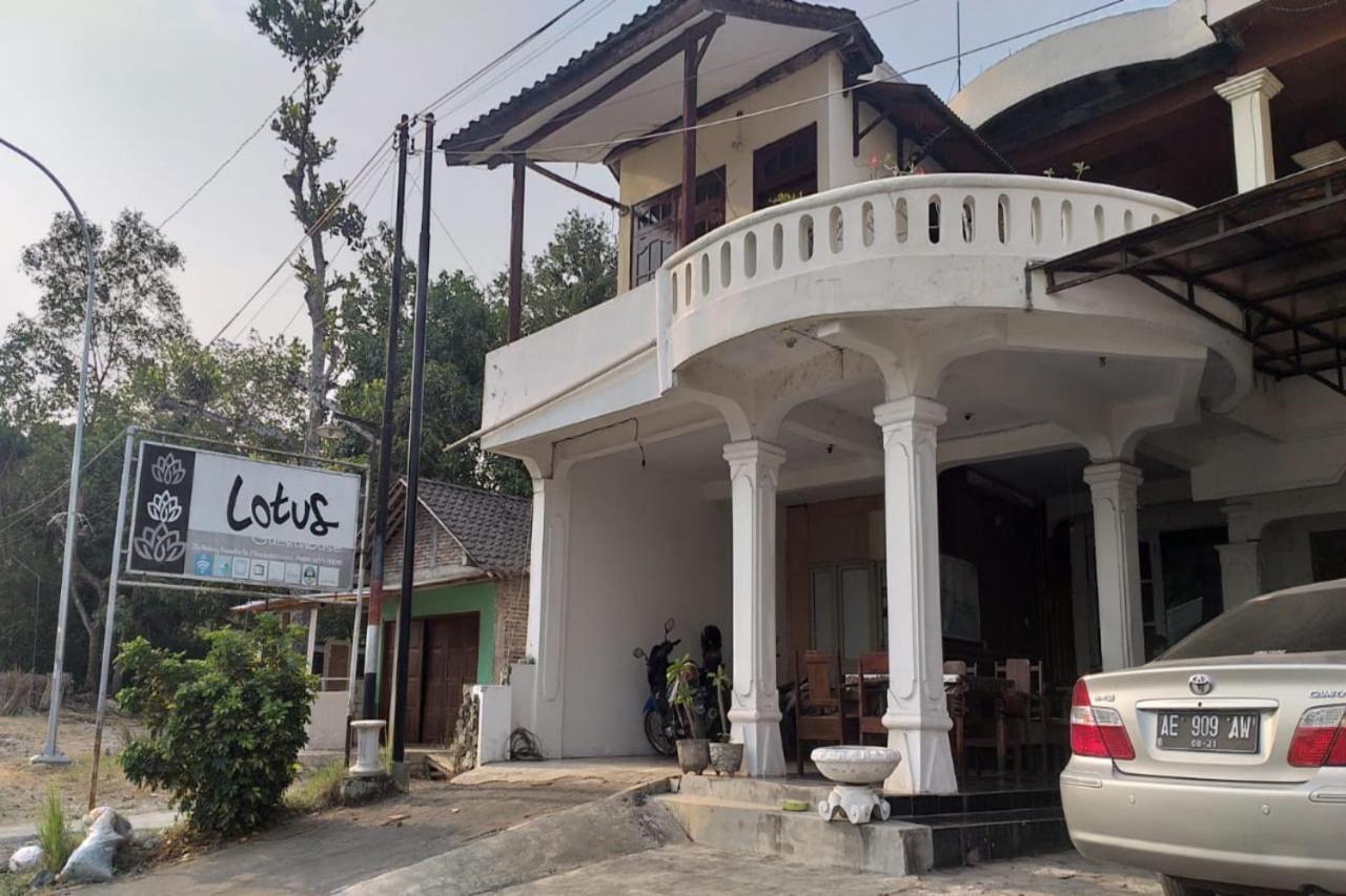 Oyo 1782 Lotus Residence Magelang Exterior photo